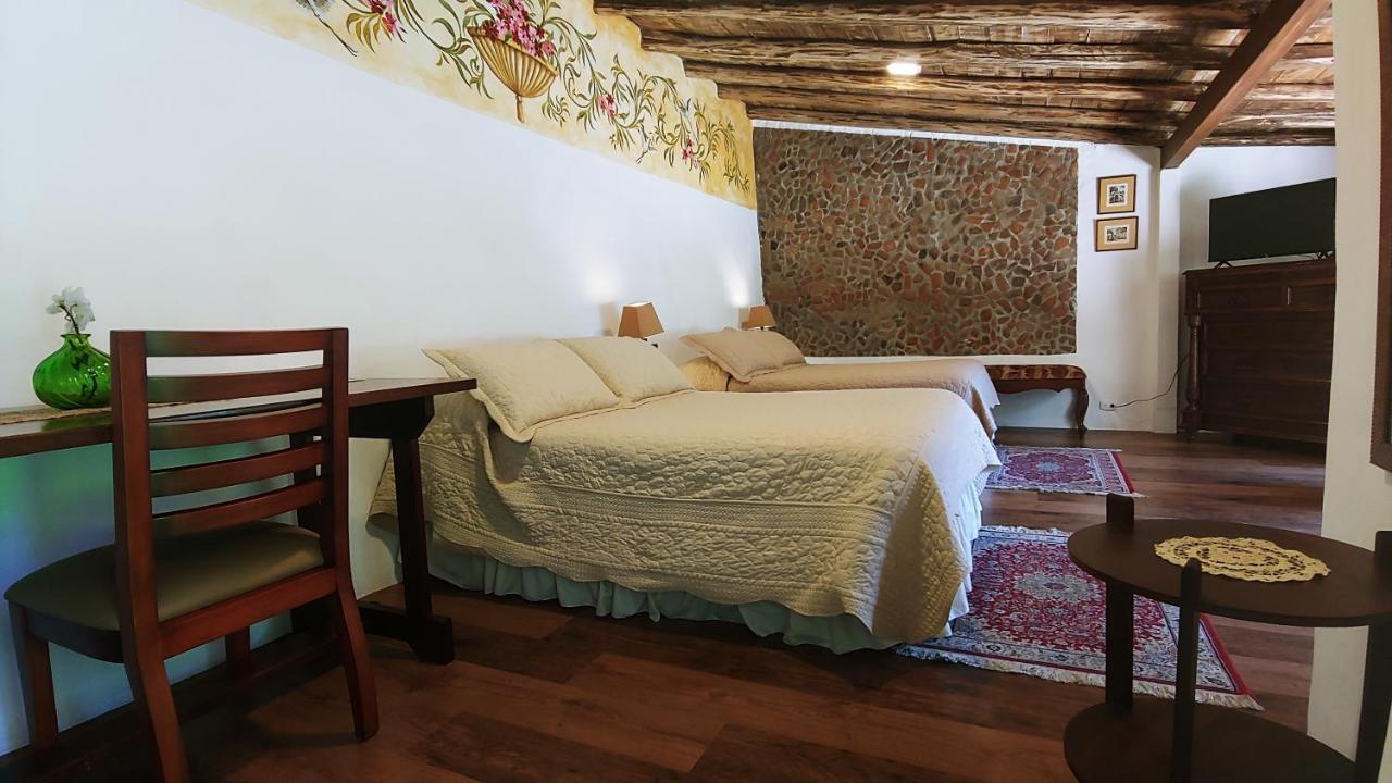 Hotel Boutique Casa Montalvo Cuenca Exterior photo