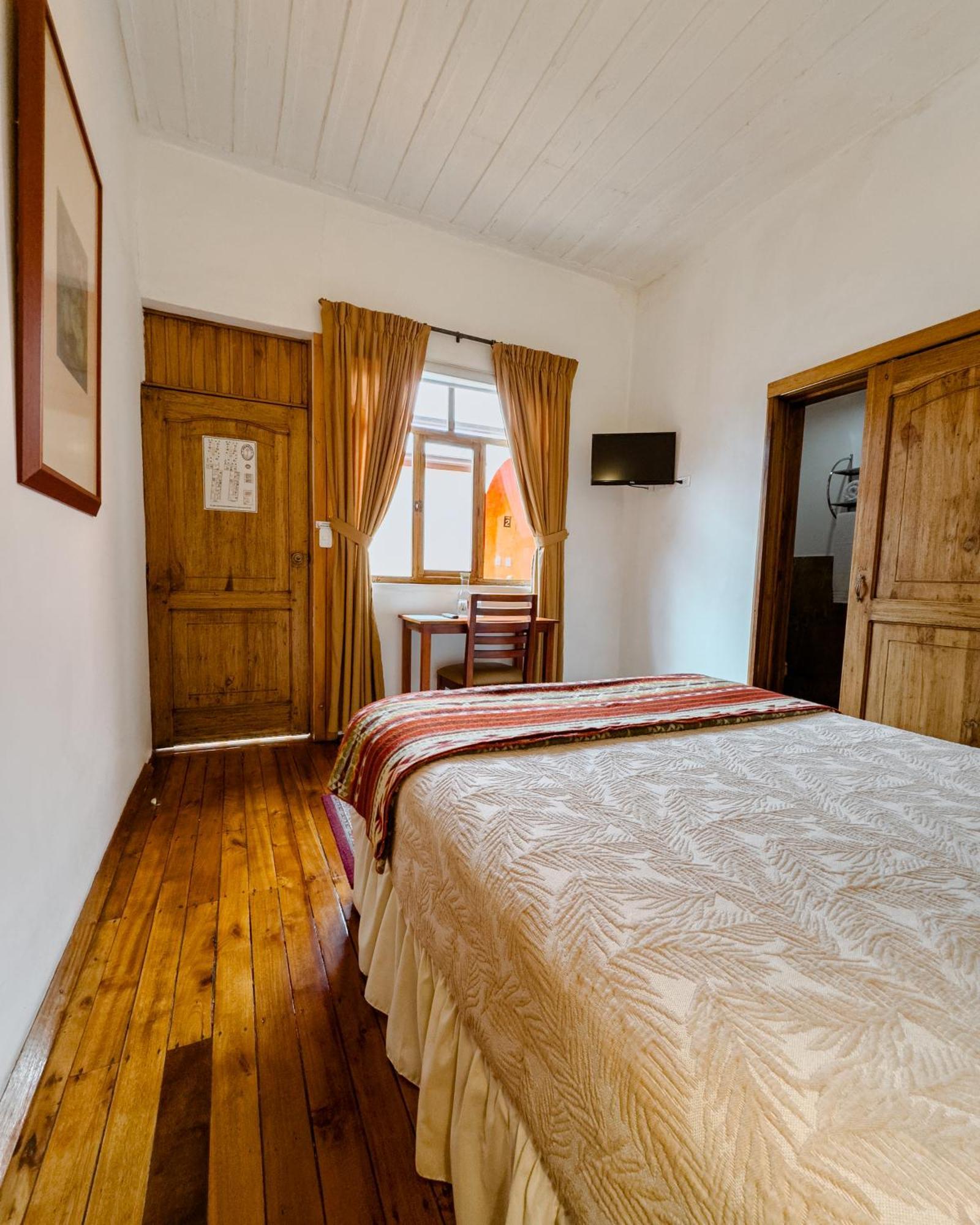Hotel Boutique Casa Montalvo Cuenca Exterior photo