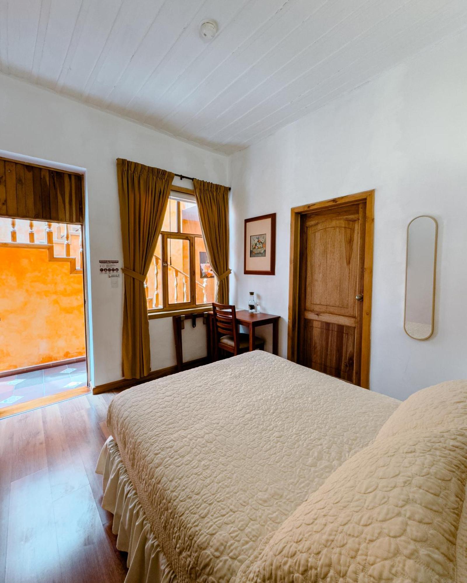 Hotel Boutique Casa Montalvo Cuenca Exterior photo